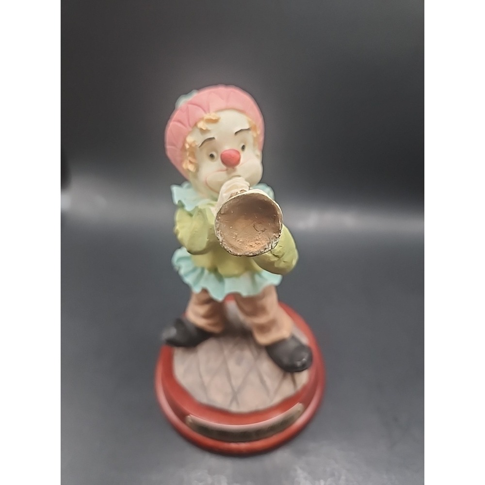 Vintage The Mirella Collection Hobo Style Clown Figurine. Clown Playing‎ Horn 6"